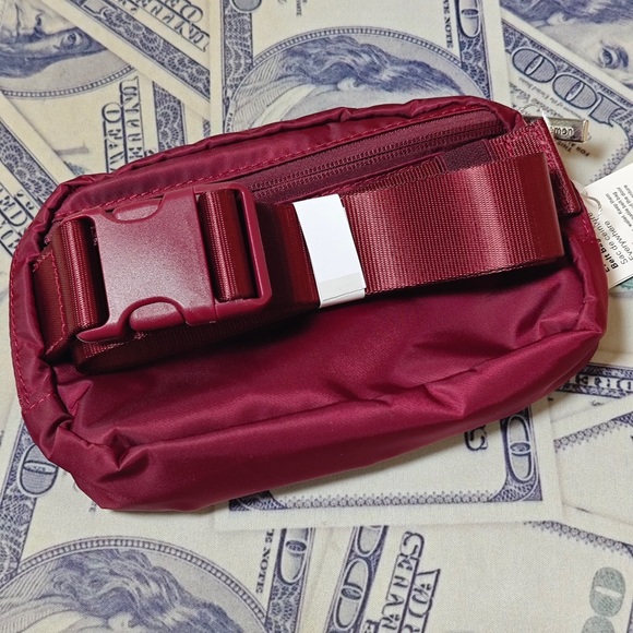 lululemon athletica Crossbody Bag in Burgundy - Picture 3 of 4